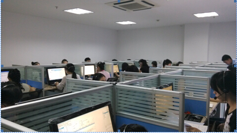 义博会采购商服务中心正在电话呼叫邀约VIP客商